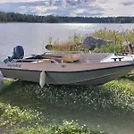 Modernia Luonnon Keskellae *