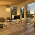 Modernia Luonnon Keskellae Apartmán
