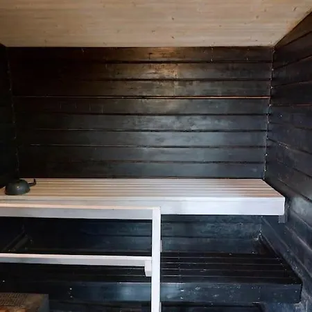 Modernia Luonnon Keskellae Apartment