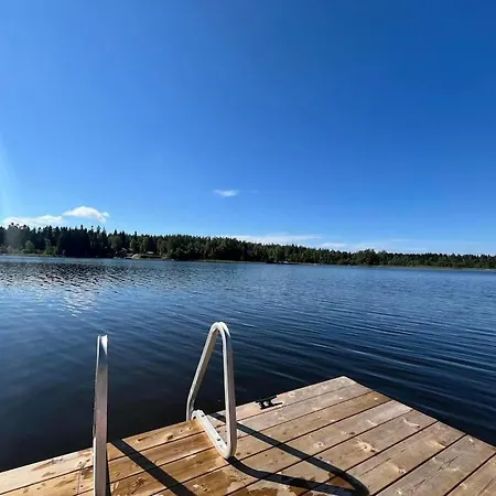 Apartment Modernia Luonnon Keskellae Soderudden