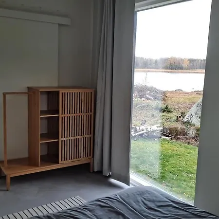 Modernia Luonnon Keskellae Soderudden