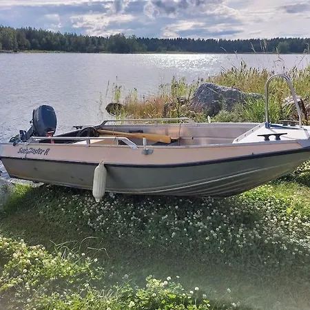 Modernia Luonnon Keskellae *