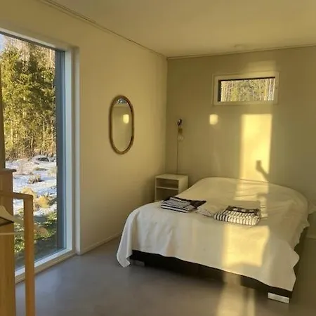 Modernia Luonnon Keskellae Apartment Soderudden