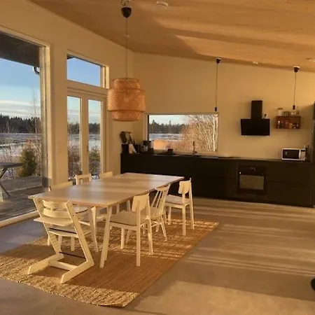 Modernia Luonnon Keskellae Soderudden