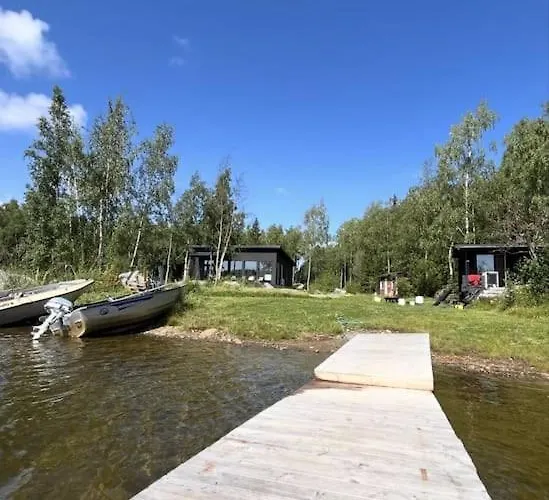 Modernia Luonnon Keskellae *