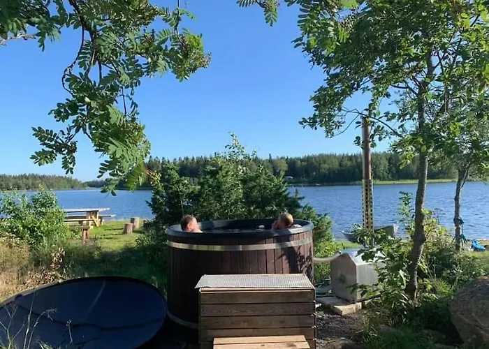 Modernia Luonnon Keskellae