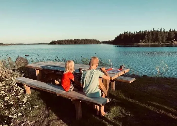 Daire Modernia Luonnon Keskellae *