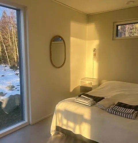 Modernia Luonnon Keskellae Daire Soderudden